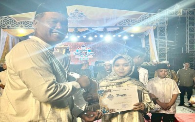 Ririn Adi Safitri Juara 3 Bintang Vokal Qasidah