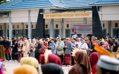 SMKN 1 Kotabaru Semarakkan Hari Sumpah Pemuda dengan Upacara dan Ragam Lomba Kebangsaan