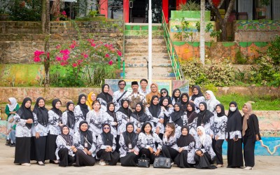 SMKN 1 Kotabaru Gelar Upacara Peringatan Hari Guru Nasional 2024